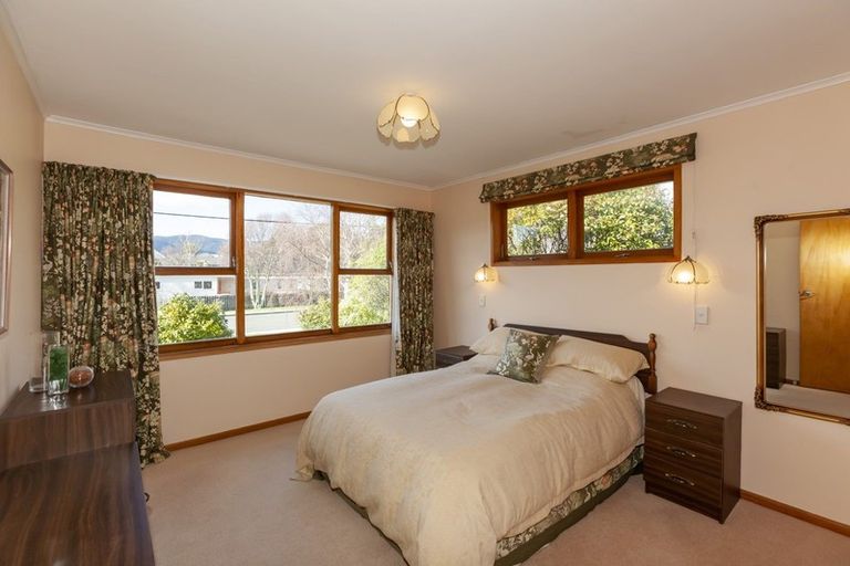 Photo of property in 21 Alexander Road, Raumati Beach, Paraparaumu, 5032