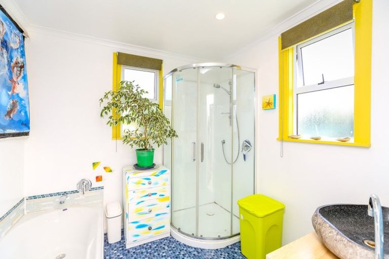 Photo of property in 17 Record Street, Fitzroy, New Plymouth, 4312