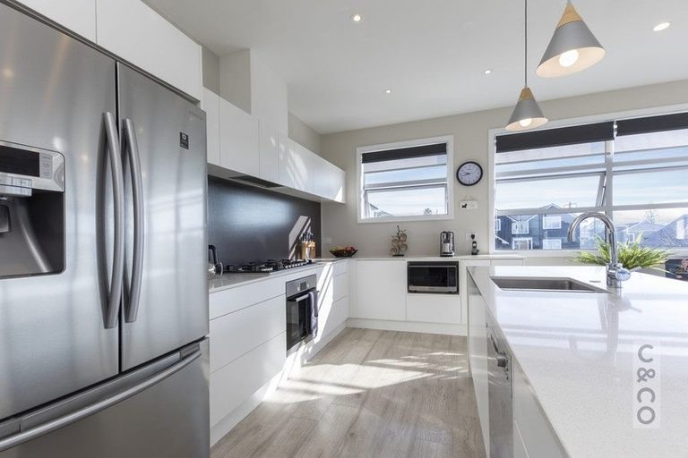 Photo of property in 4 Tauwaka Crescent, Riverhead, 0820