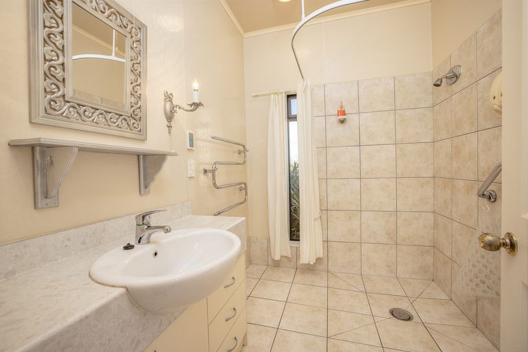 Photo of property in 858a Pirongia Road, Pirongia, Te Awamutu, 3876