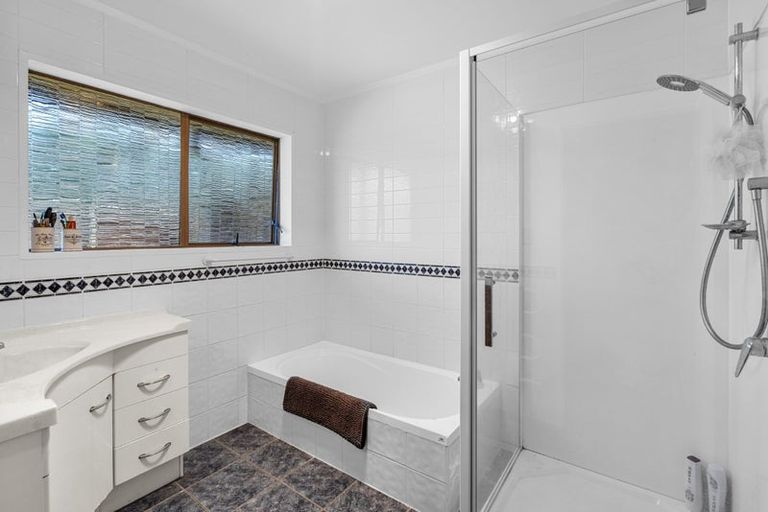 Photo of property in 8 Takahe Place, Matua, Tauranga, 3110