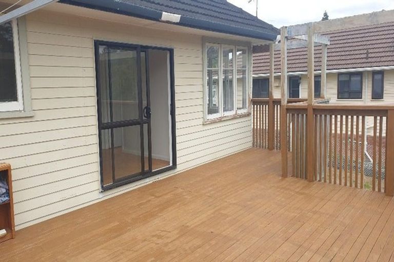 Photo of property in 10 Albert Pryor Avenue, Henderson, Auckland, 0612