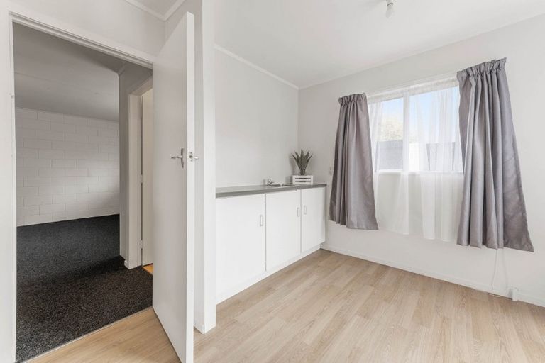 Photo of property in 49 Neri Crescent, Pomare, Rotorua, 3015