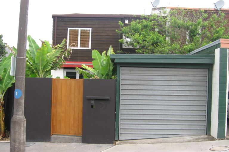 Photo of property in 2 Gwilliam Place, Freemans Bay, Auckland, 1011