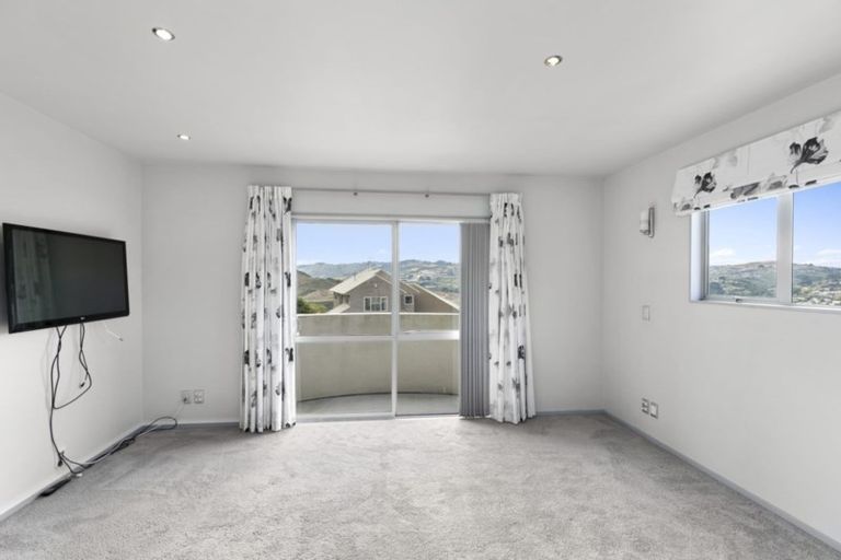 Photo of property in 33 Waverton Terrace, Churton Park, Wellington, 6037