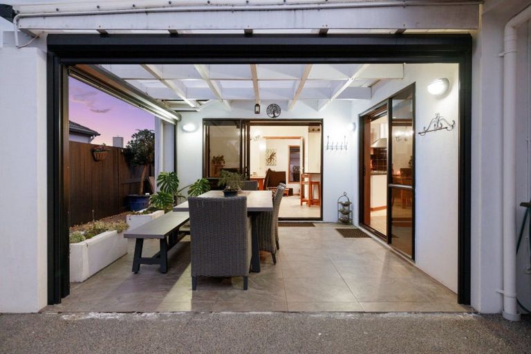 Photo of property in 24 Ohope Place, Papamoa Beach, Papamoa, 3118