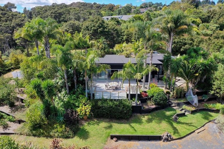 Photo of property in 269 Kaipara Road, Papakura, 2582