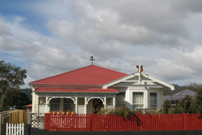 Photo of property in 394 Fergusson Drive, Heretaunga, Upper Hutt, 5018