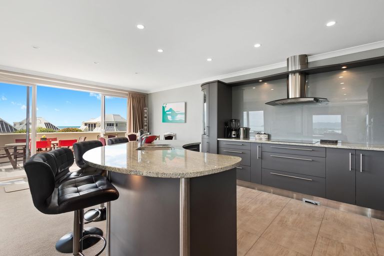 Photo of property in 2/508 Seaforth Road, Bowentown, Waihi Beach, 3177