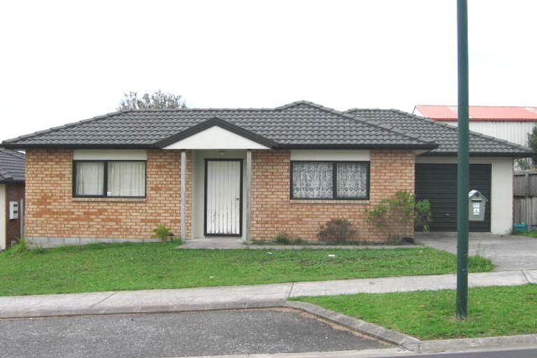 Photo of property in 30 Charlenne Close, Ranui, Auckland, 0612