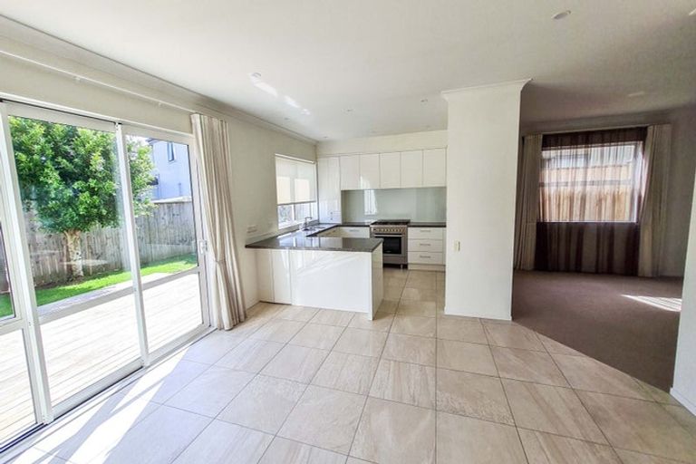 Photo of property in 5 Mccathie Drive, Flat Bush, Auckland, 2019