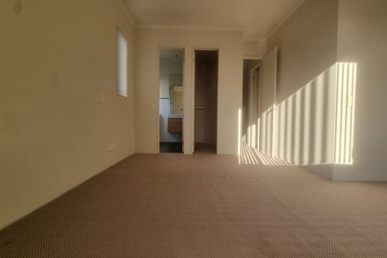 Photo of property in 10 Laurel Oak Drive, Schnapper Rock, Auckland, 0632