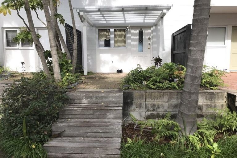 Photo of property in 3/72 Kitchener Road, Milford, Auckland, 0620
