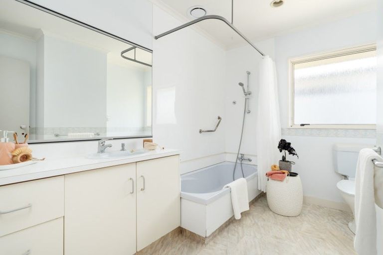 Photo of property in 16 Smiths Road, Matua, Tauranga, 3110