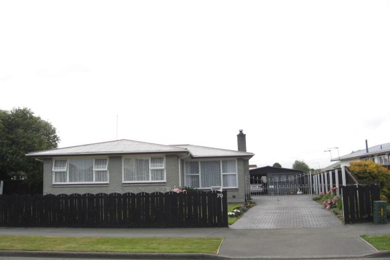 Photo of property in 70 Frensham Crescent, Woolston, Christchurch, 8062