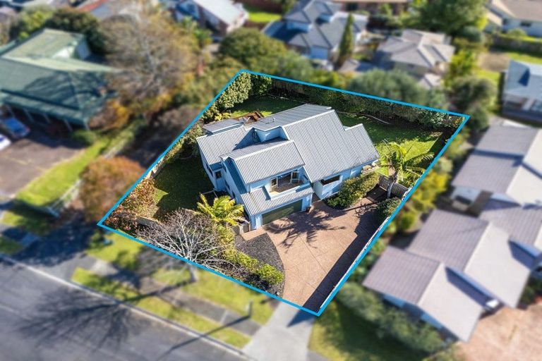 Photo of property in 5 Rifleman Rise, Unsworth Heights, Auckland, 0632