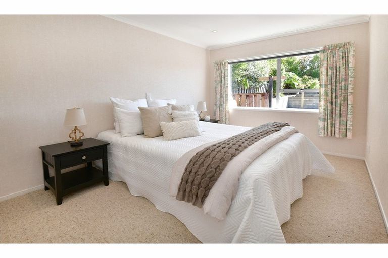 Photo of property in 1017 Whangaparaoa Road, Tindalls Beach, Whangaparaoa, 0930