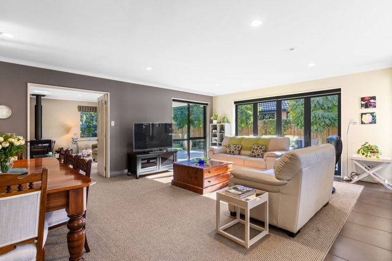 Photo of property in 27 Magnolia Drive, Springlands, Blenheim, 7201