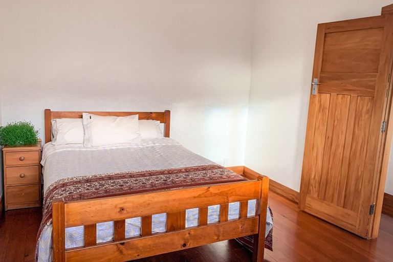 Photo of property in 13 Trevor Terrace, Newtown, Wellington, 6021