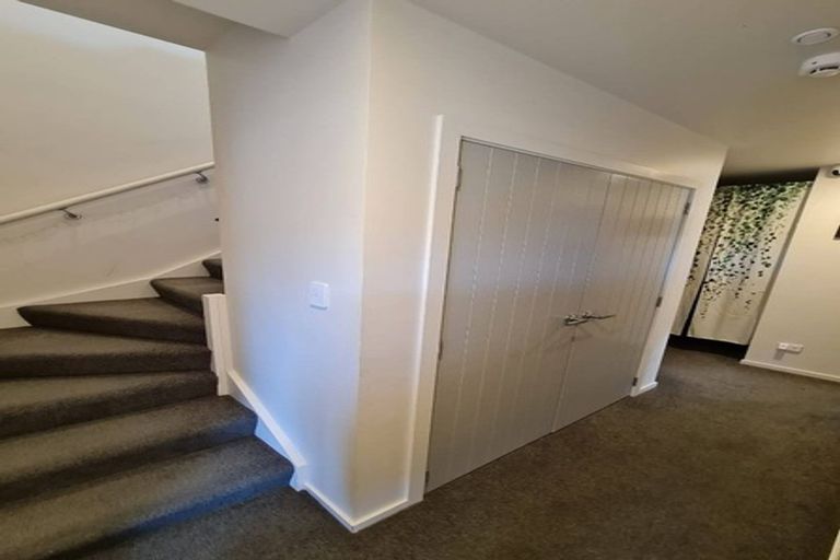 Photo of property in 18a Rarangi Way, Owhiro Bay, Wellington, 6023