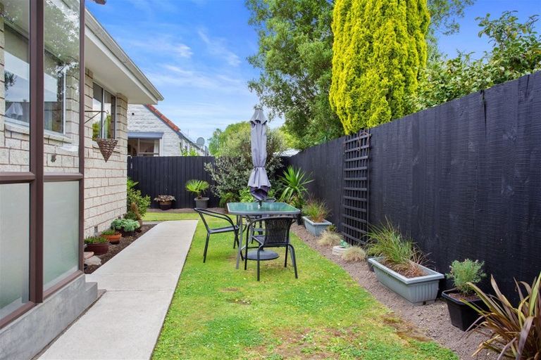 Photo of property in 1/40a Chipping Lane, Redwood, Christchurch, 8051