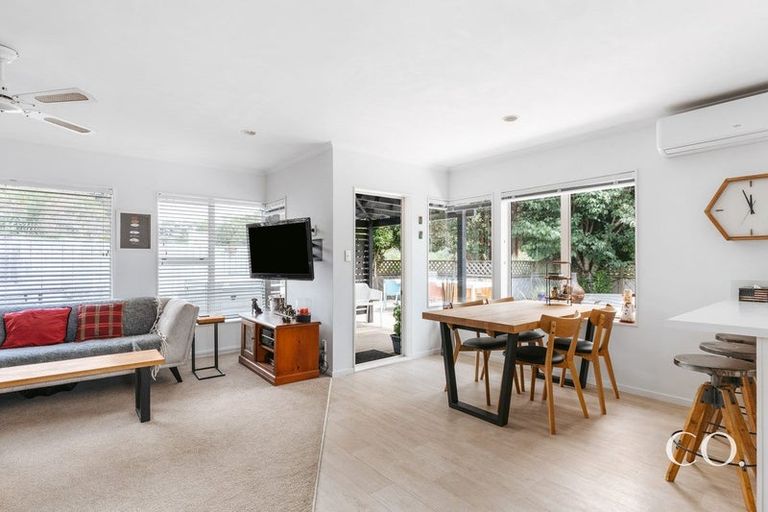 Photo of property in 4 Beach Grove, Omokoroa, 3114