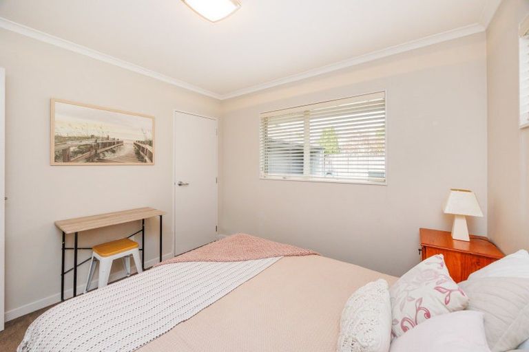 Photo of property in 449a Featherston Street, Palmerston North, 4414