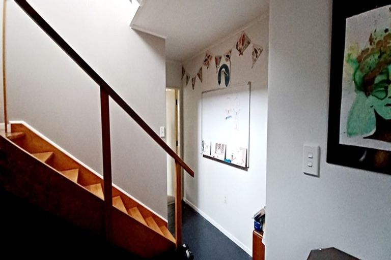 Photo of property in 11 Te Pari Pari Road, Pukerua Bay, 5026