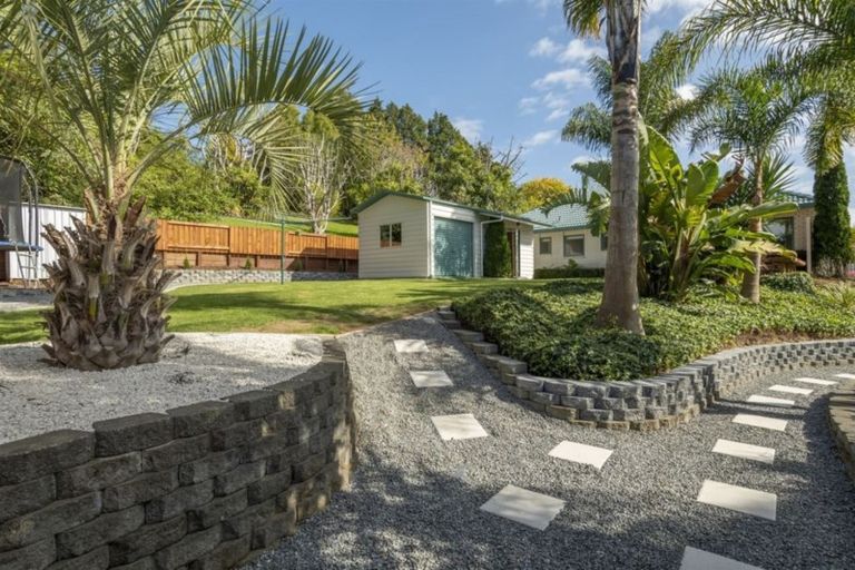 Photo of property in 19 Highgrove Place, Bethlehem, Tauranga, 3110