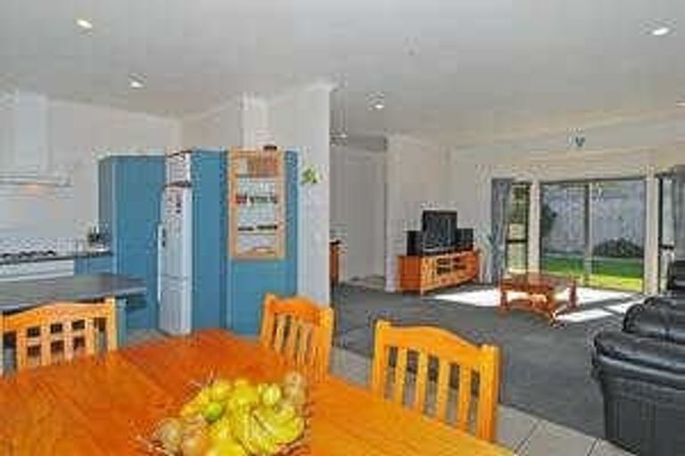 Photo of property in 9a Ormrod Grove, Riverstone Terraces, Upper Hutt, 5018