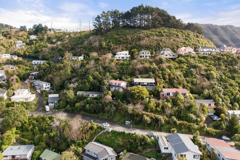 Photo of property in 1/60 Winston Street, Crofton Downs, Wellington, 6035