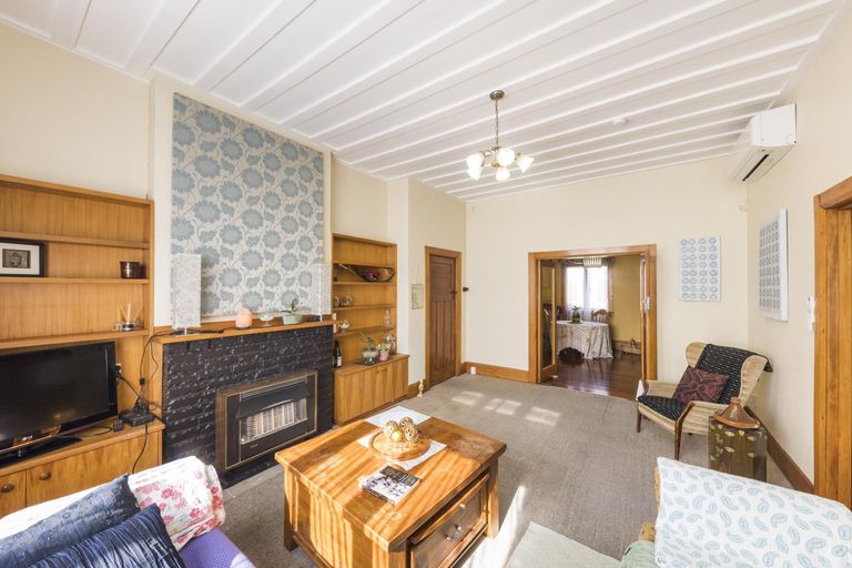 Photo of property in 18 Bryant Street, Takaro, Palmerston North, 4412