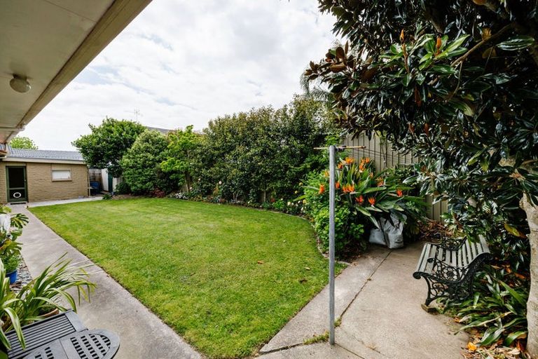 Photo of property in 10 Madill Road, St Andrews, Hamilton, 3200