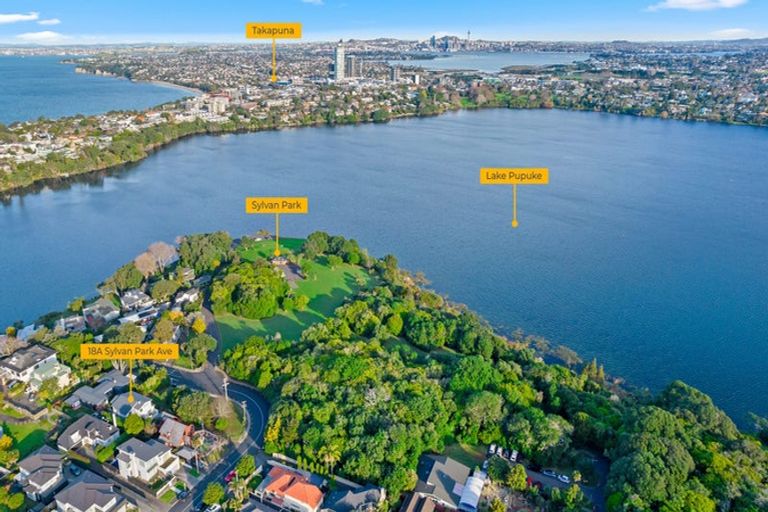 Photo of property in 18a Sylvan Park Avenue, Milford, Auckland, 0620