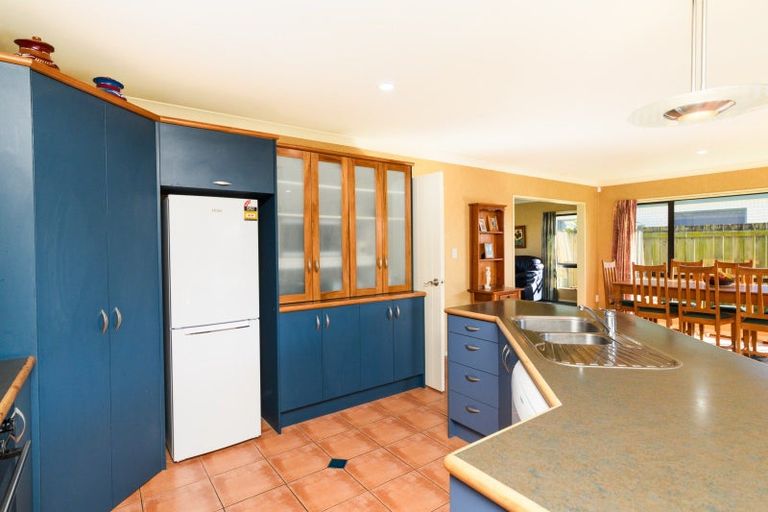 Photo of property in 16 Presidential Drive, Milson, Palmerston North, 4414