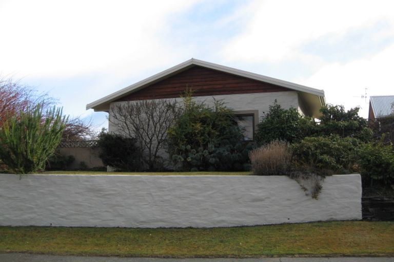 Photo of property in 45 Remarkables Crescent, Frankton, Queenstown, 9300