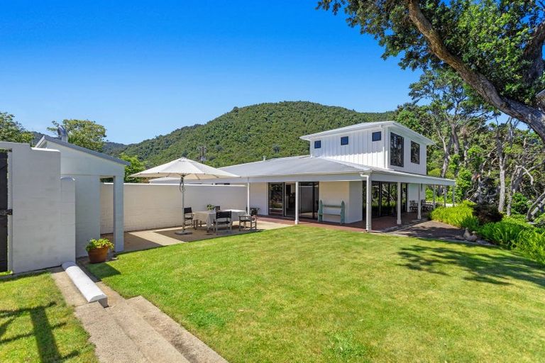 Photo of property in 8377 State Highway 35, Whanarua Bay, Te Kaha, 3199