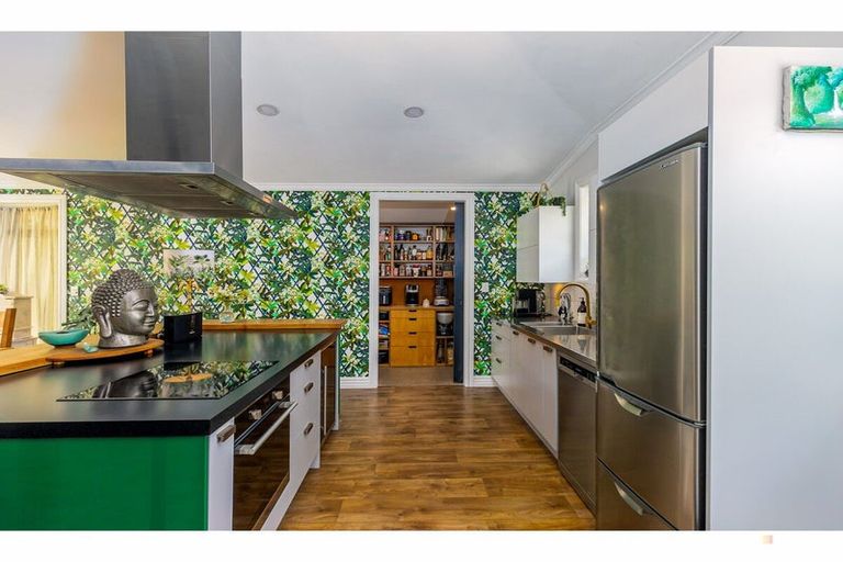 Photo of property in 22 Mckenzie Street, Geraldine, 7930