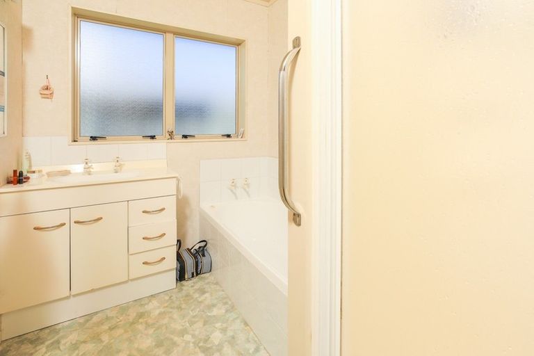 Photo of property in 30a Taylor Terrace, St Andrews, Hamilton, 3200