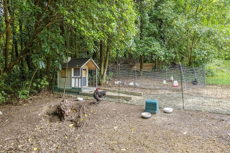 Photo of property in 103 Huia Street, Waikanae, 5391