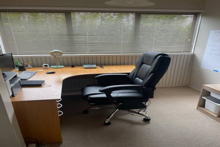 Photo of property in 50a Sunnyside Road, Sunnyvale, Auckland, 0612