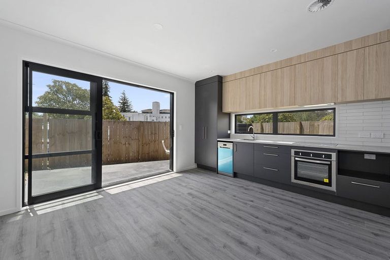 Photo of property in 2/23 Dowding Street, Melville, Hamilton, 3206