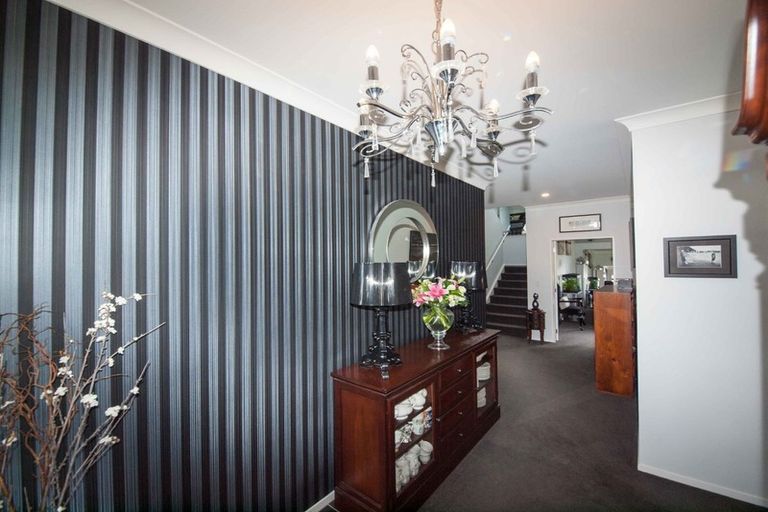 Photo of property in 53 Mauldeth Terrace, Churton Park, Wellington, 6037