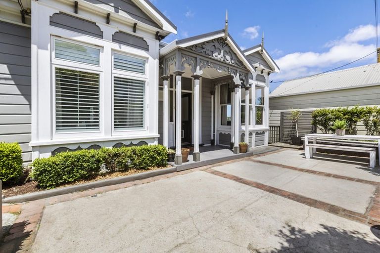 Photo of property in 27 Konini Road, Hataitai, Wellington, 6021