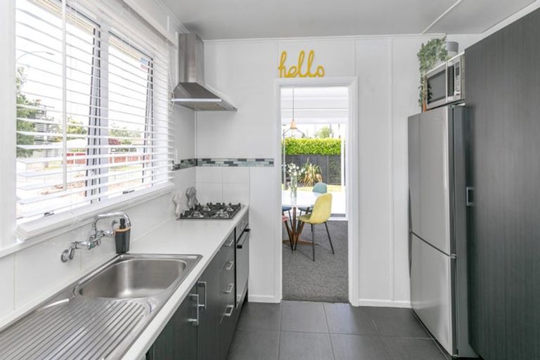 Photo of property in 15 Sandwich Road, St Andrews, Hamilton, 3200