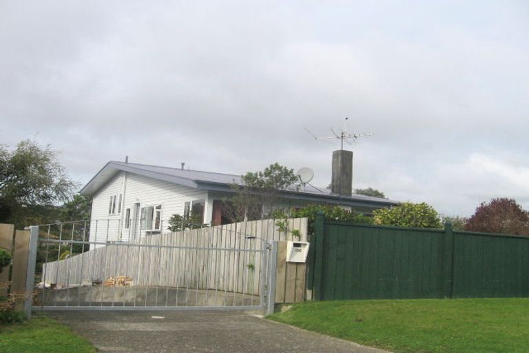 Photo of property in 184 Dowse Drive, Maungaraki, Lower Hutt, 5010