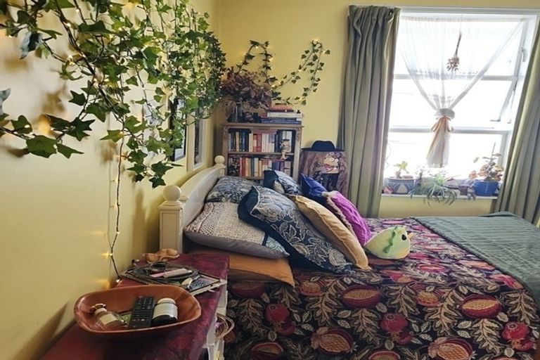 Photo of property in 202 Clyde Street, Island Bay, Wellington, 6023