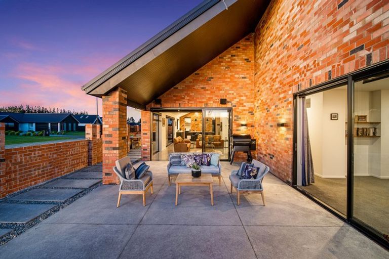 Photo of property in 44 Silver Peaks Drive, West Melton, 7618