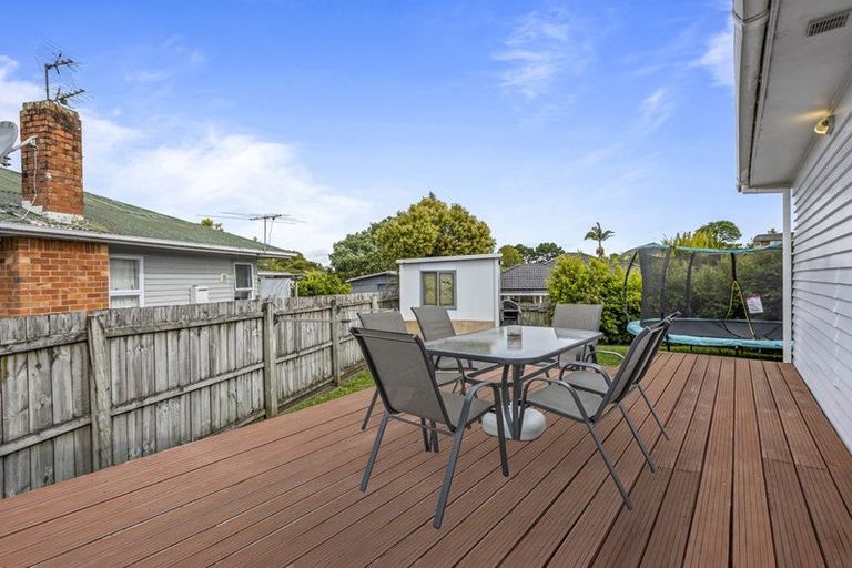 Photo of property in 1c Kuaka Place, New Lynn, Auckland, 0600