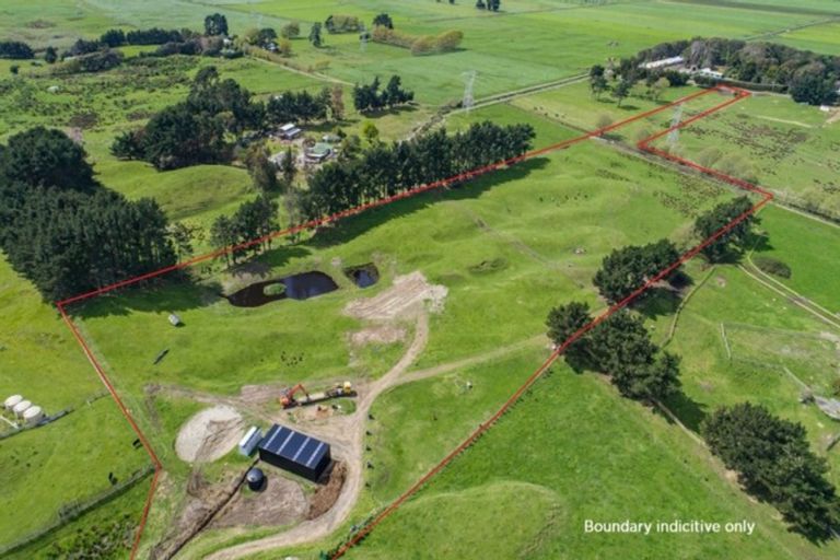 Photo of property in 181 Swamp Road, Te Horo, Otaki, 5581